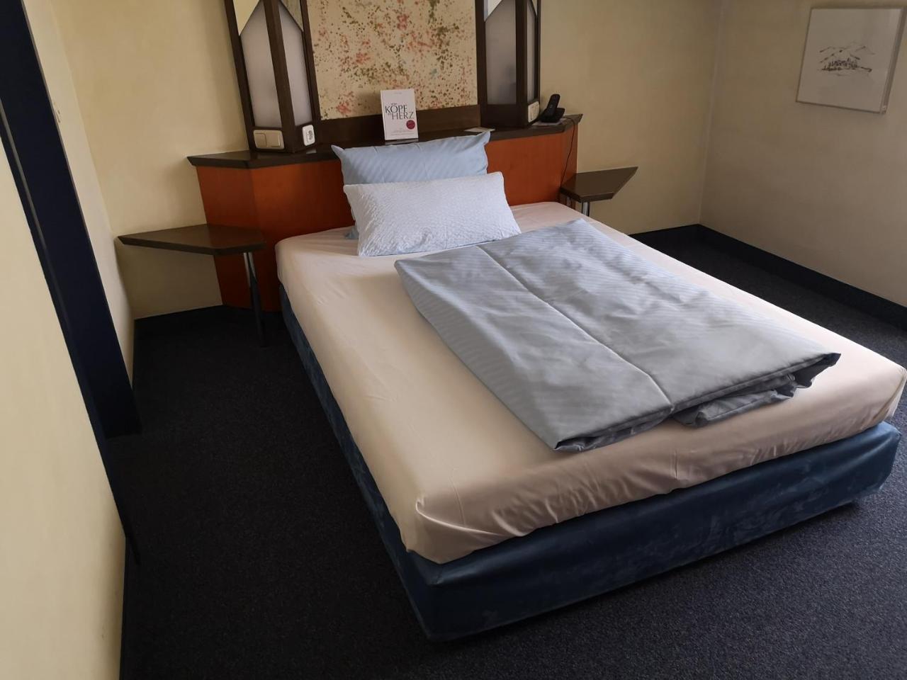 Main Hotel Eckert 3 مارغيتسهُشهايم المظهر الخارجي الصورة