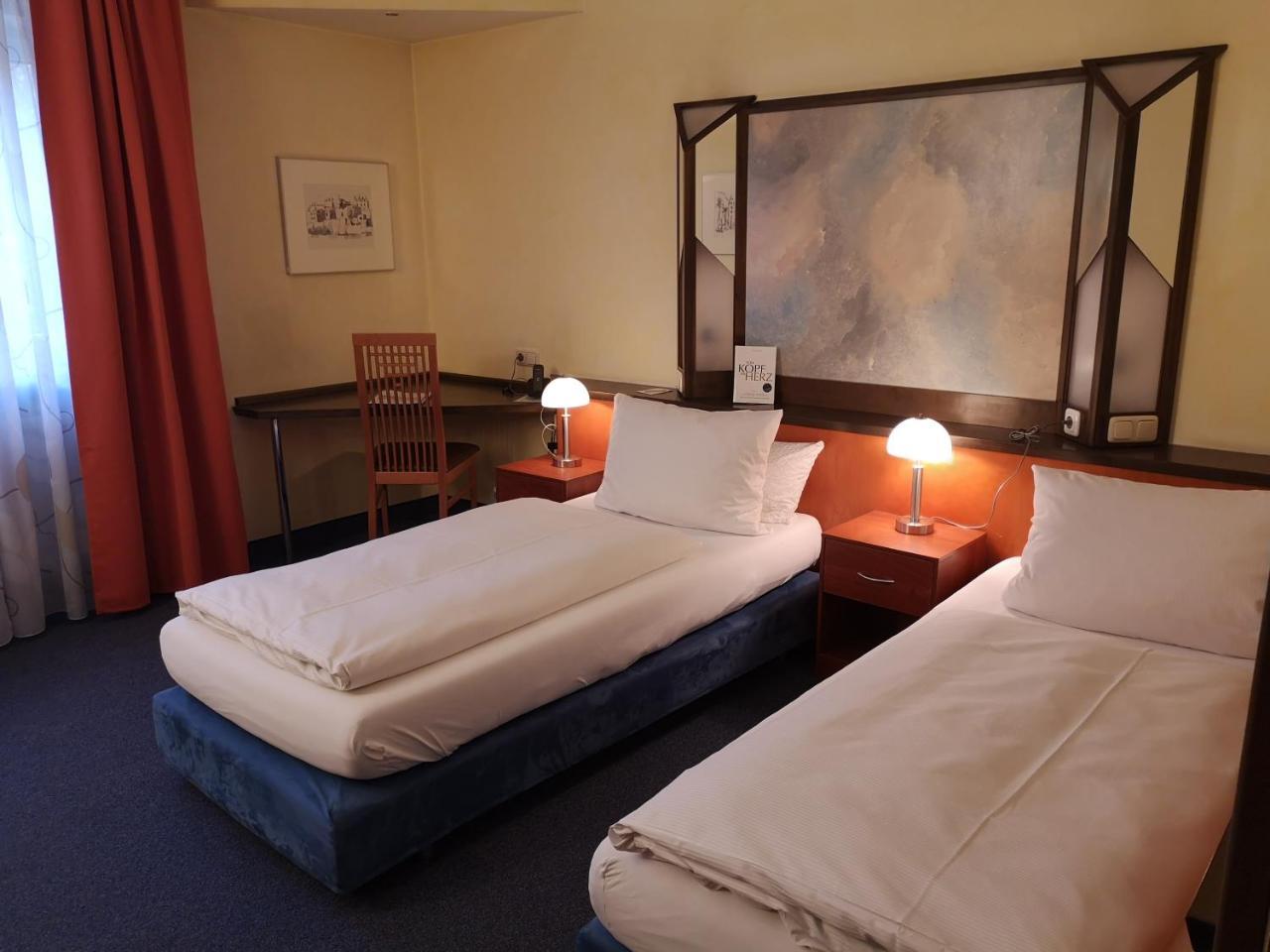 Main Hotel Eckert 3 مارغيتسهُشهايم المظهر الخارجي الصورة